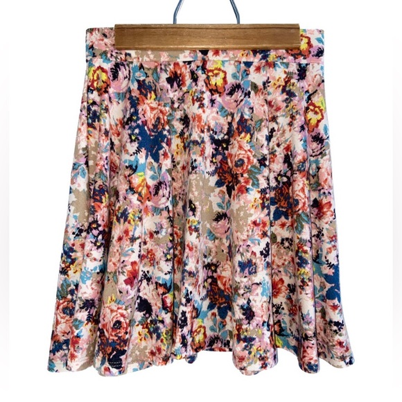 Xhilaration Floral Skirt- XS - Picture 1 of 9